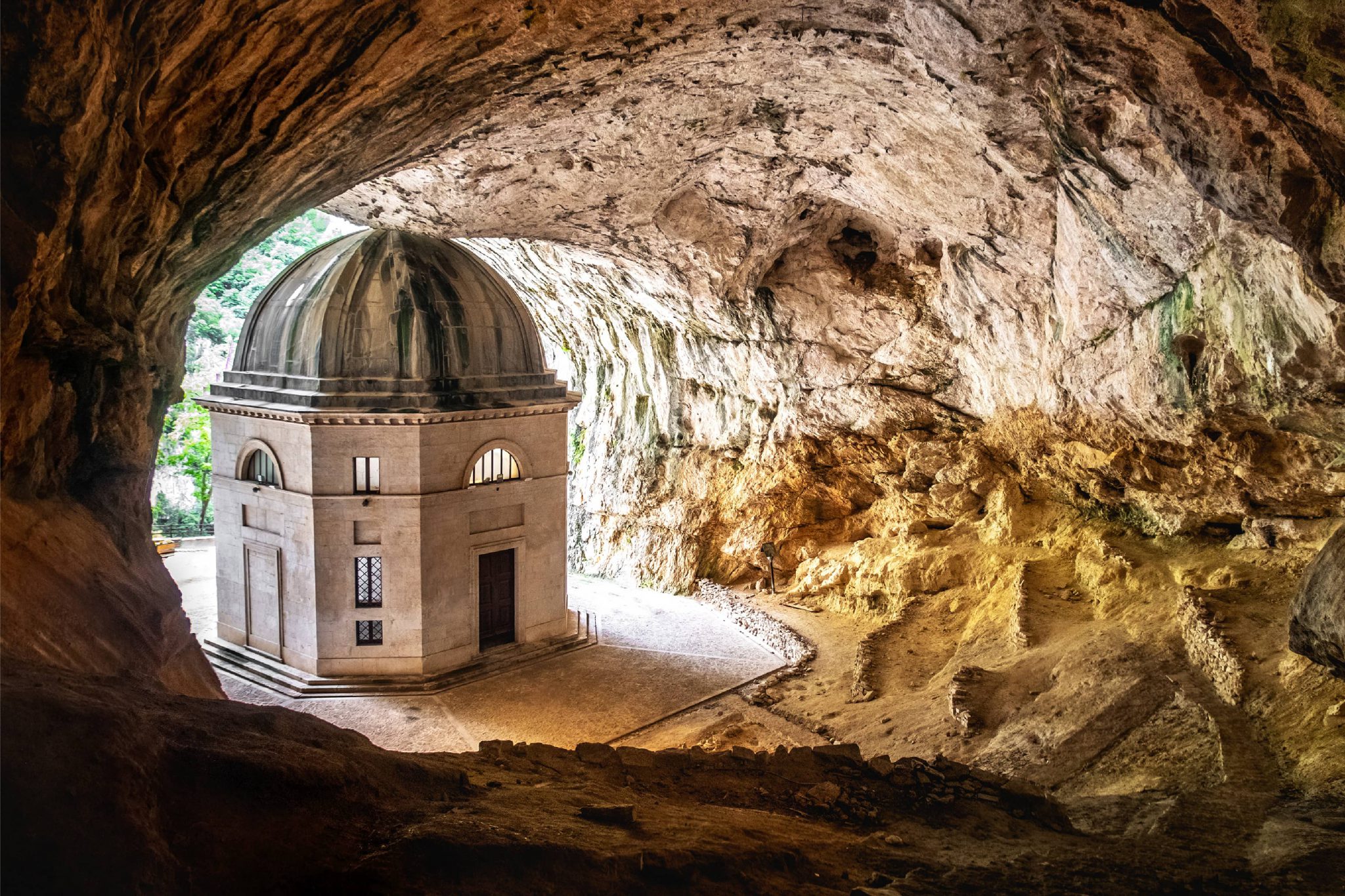 Parco naturale regionale della Gola della Rossa e di Frasassi